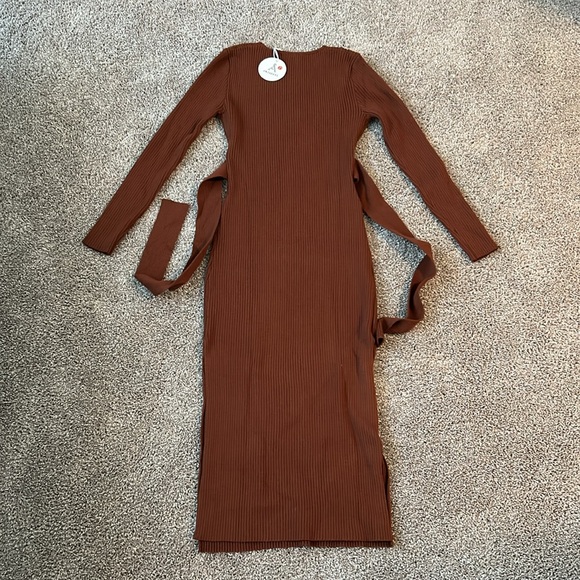 Bodycon knit belted Winter Dress NWT - Picture 7 of 11